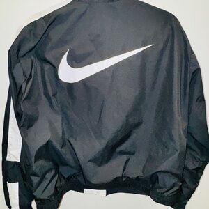 Nike CZ8800-010 Full Zip Windbreaker Jacket L Oversized Big Swoosh Mesh Lined